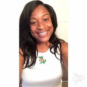 Meet your Posher, Carrie